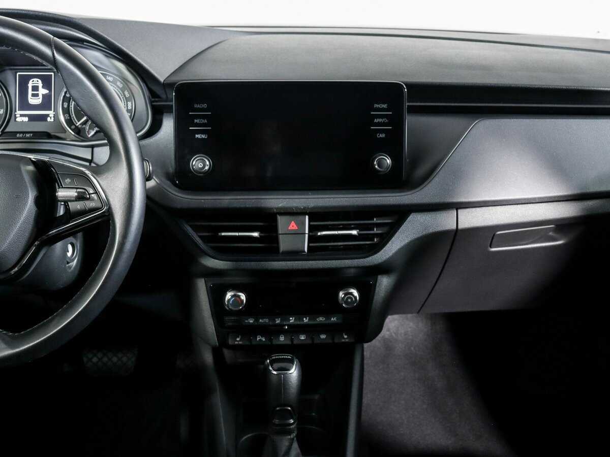 Skoda Rapid с пробегом — 2021 год. Фото: #12