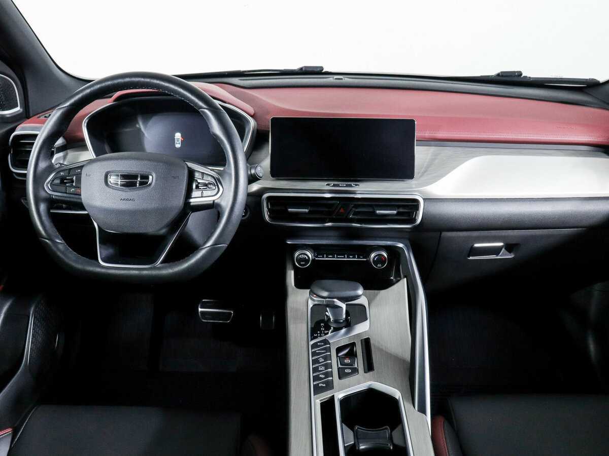 Geely Coolray с пробегом — 2023 год. Фото: #11