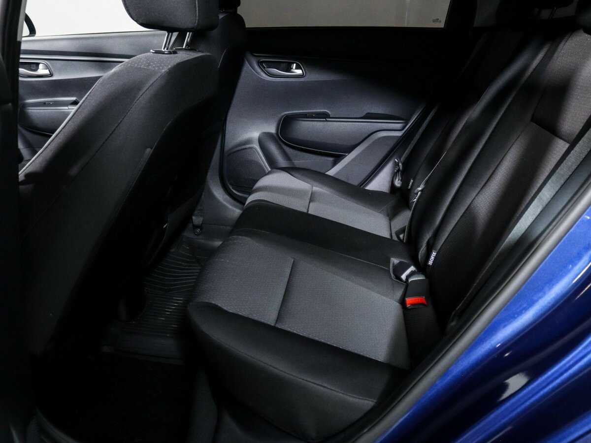 Kia Rio с пробегом — 2021 год. Фото: #6