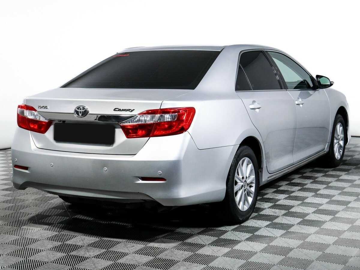 Toyota Camry с пробегом — 2013 год. Фото: #4