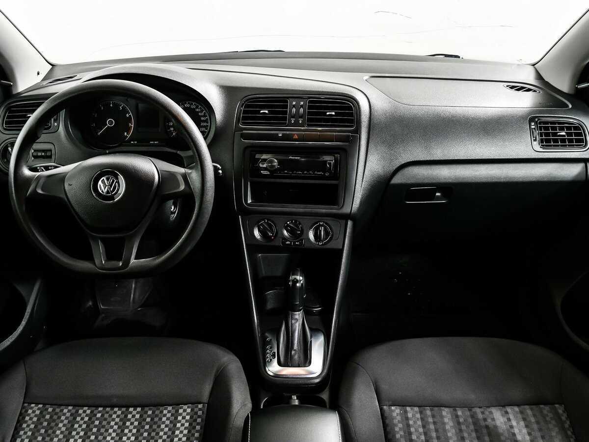Volkswagen Polo с пробегом — 2020 год. Фото: #10