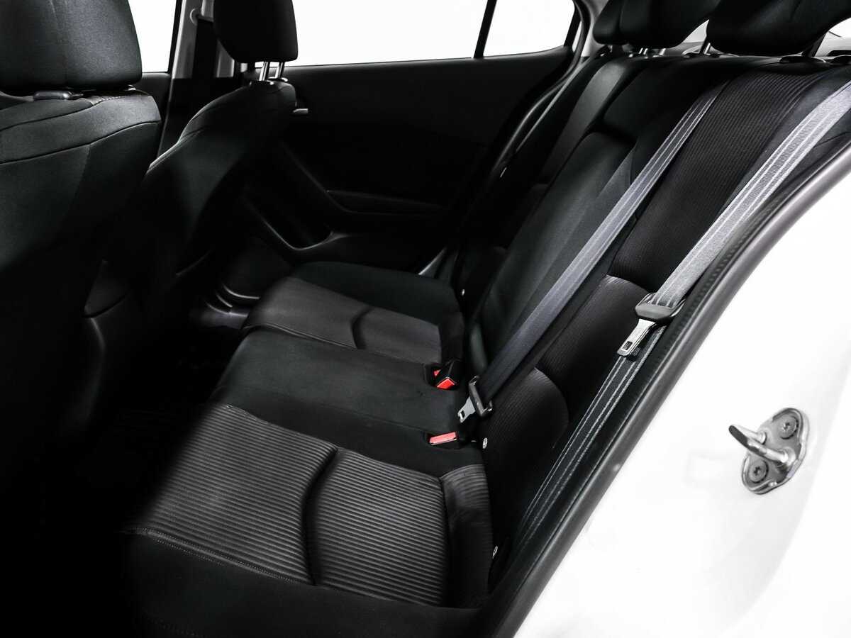 Mazda 3 с пробегом — 2013 год. Фото: #12