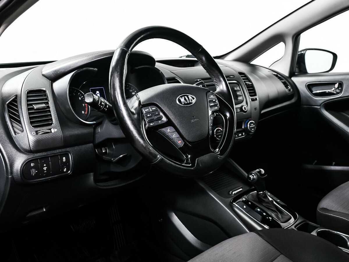 Kia Cerato с пробегом — 2017 год. Фото: #11