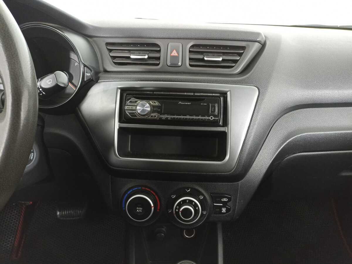 Kia Rio с пробегом — 2012 год. Фото: #13