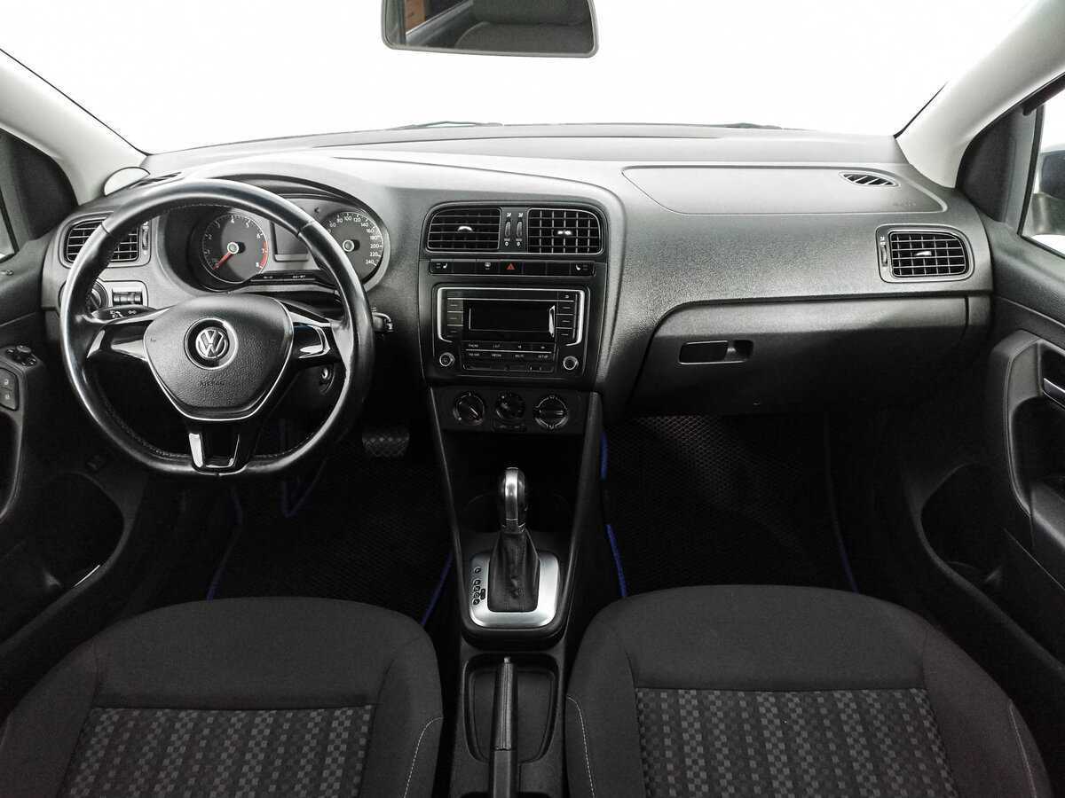Volkswagen Polo с пробегом — 2016 год. Фото: #13