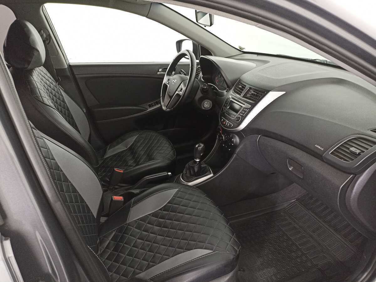 Hyundai Solaris с пробегом — 2015 год. Фото: #10