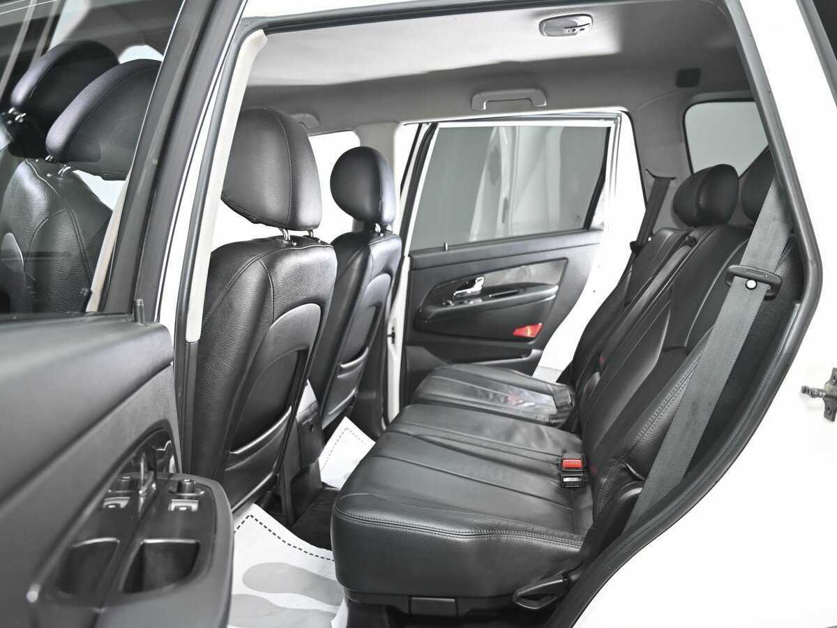 SsangYong Rexton с пробегом — 2013 год. Фото: #5