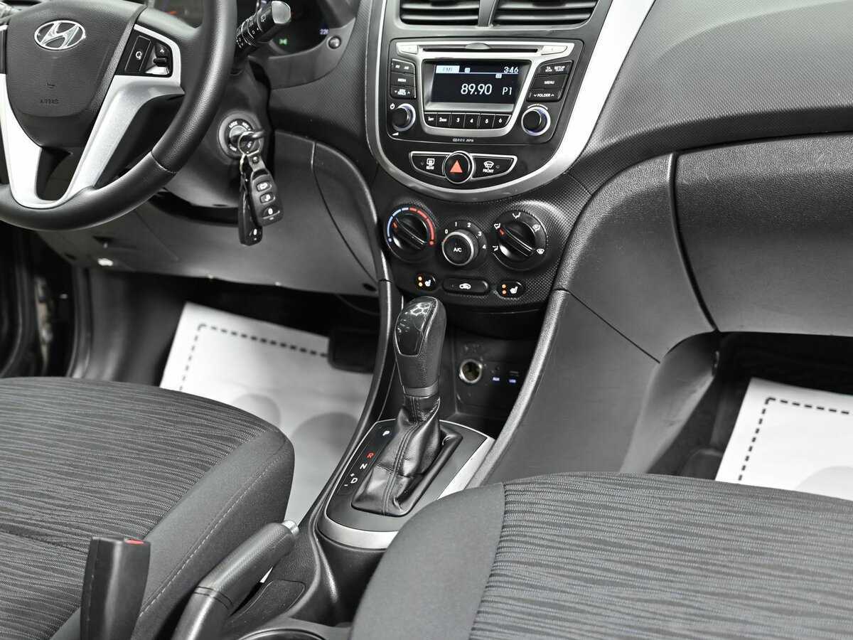 Hyundai Solaris с пробегом — 2015 год. Фото: #8