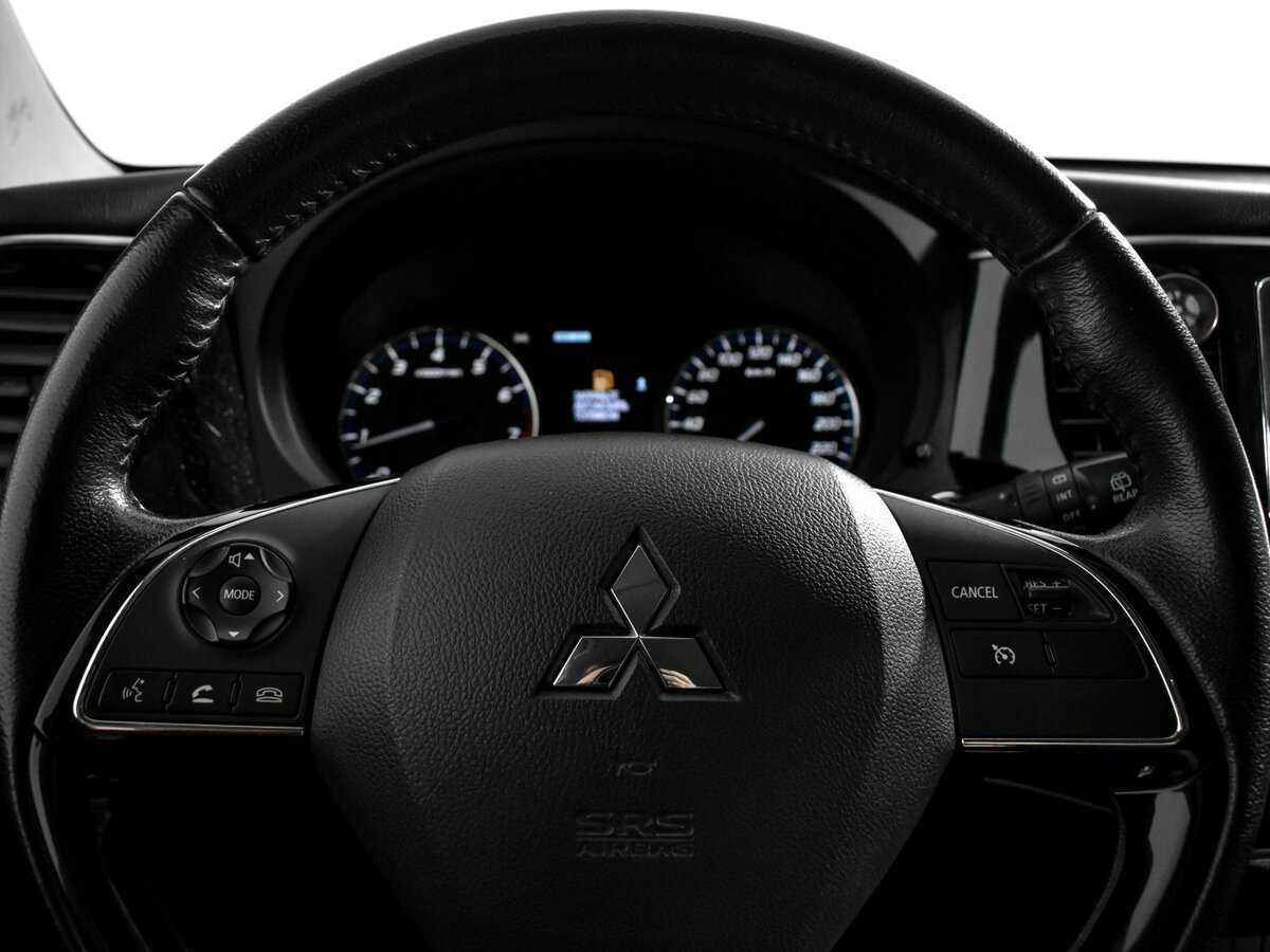 Mitsubishi Outlander с пробегом — 2018 год. Фото: #16