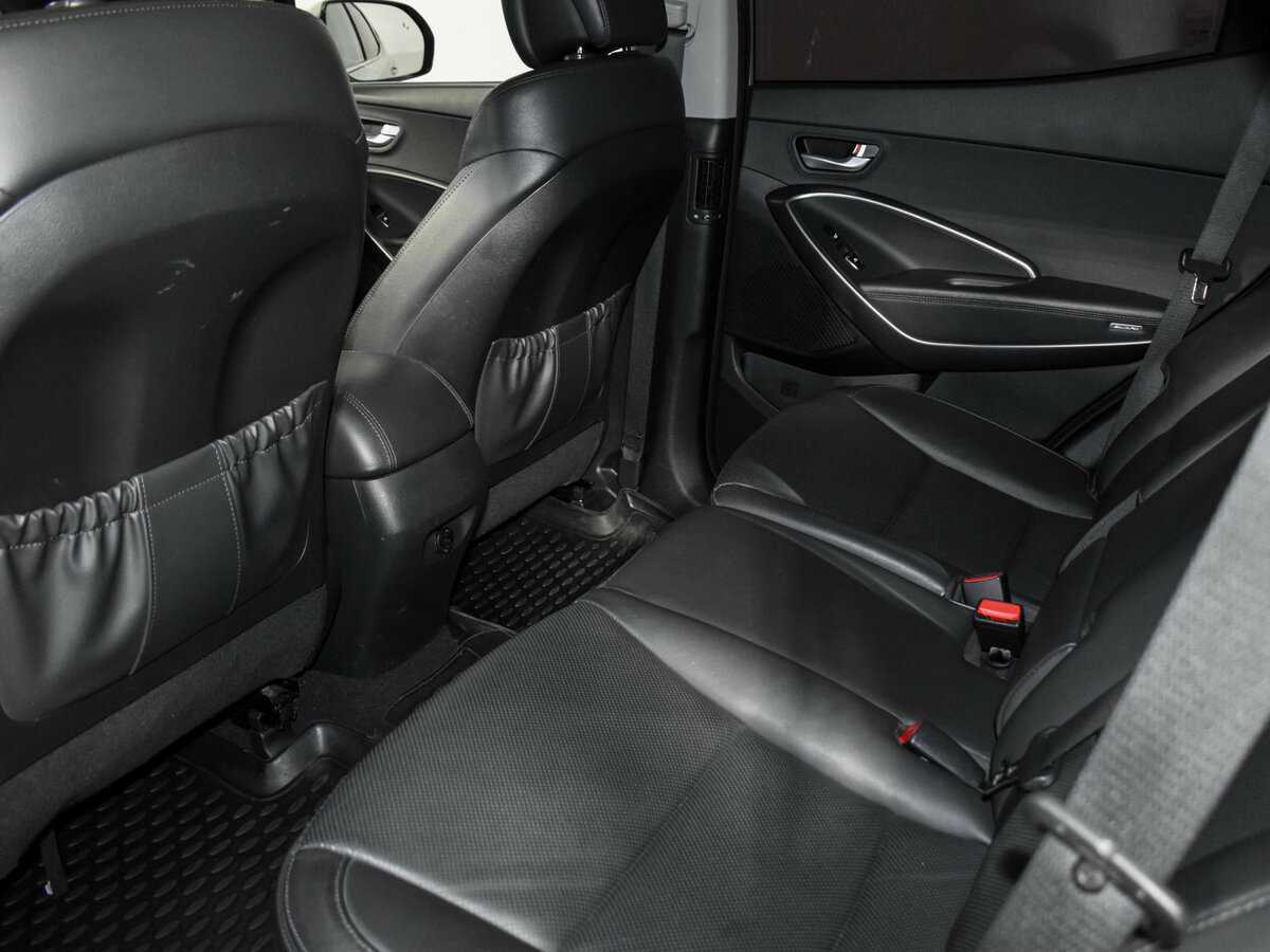 Hyundai Santa Fe с пробегом — 2016 год. Фото: #10