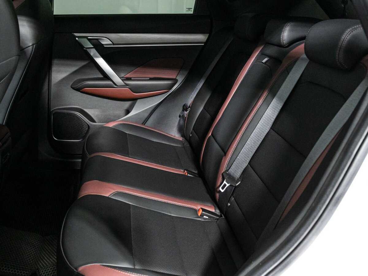 Geely Coolray с пробегом — 2021 год. Фото: #9