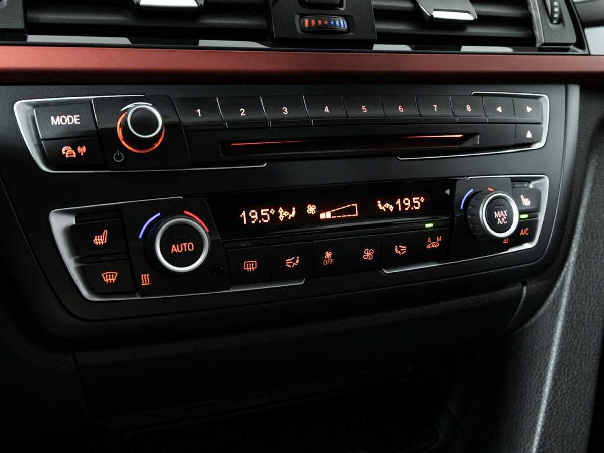 BMW 3 серии с пробегом — 2015 год. Фото: #16