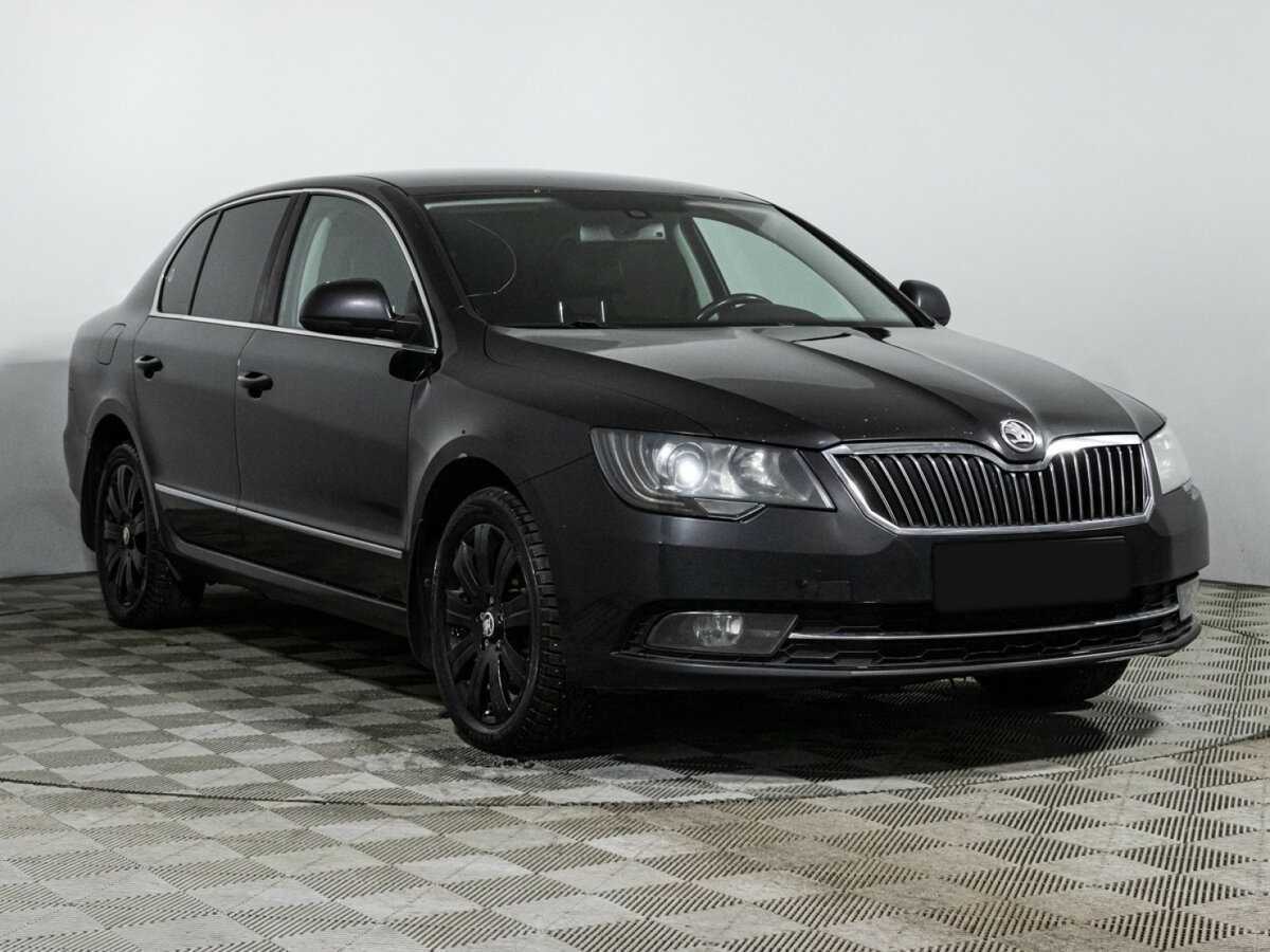 Skoda Superb с пробегом — 2013 год. Фото: #2
