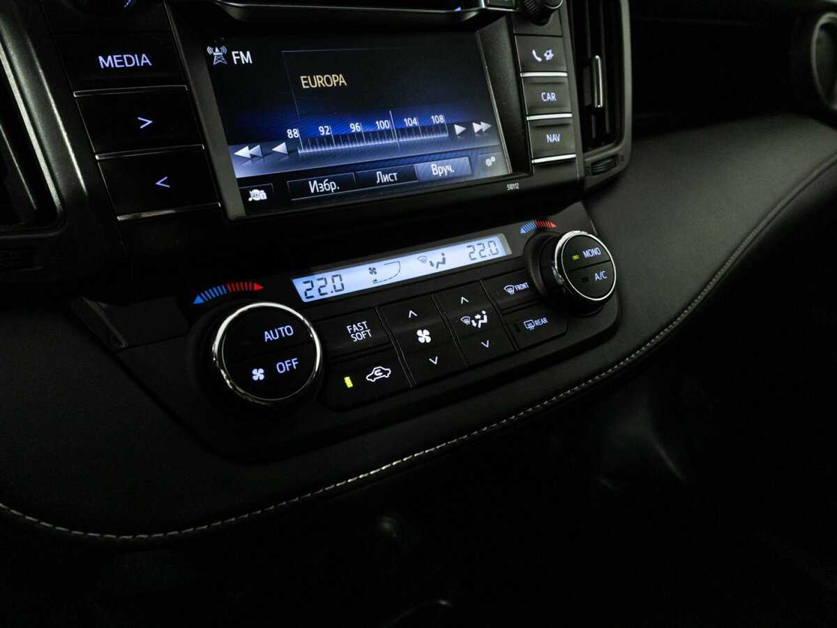 Toyota RAV4 с пробегом — 2015 год. Фото: #17