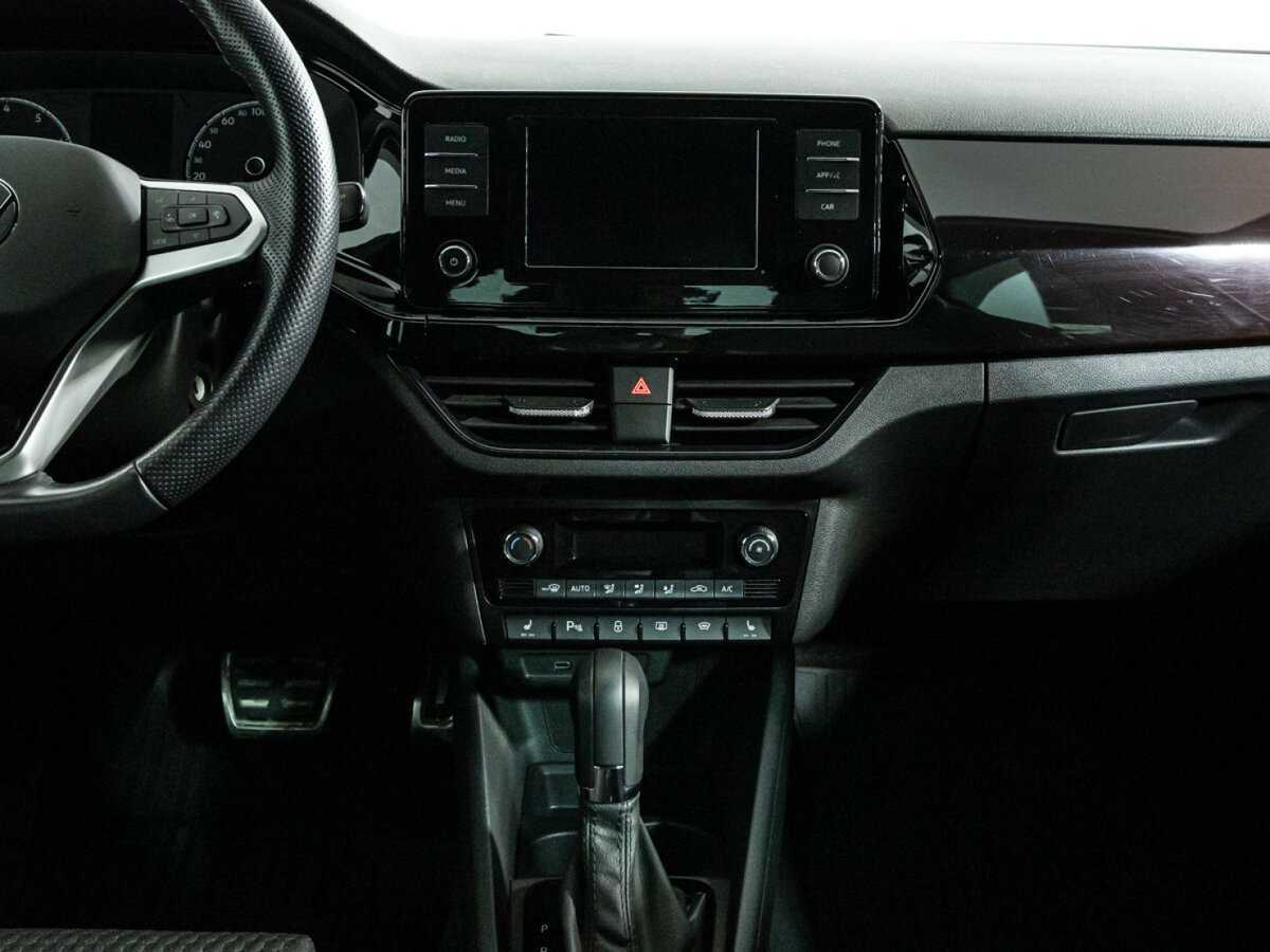 Volkswagen Polo с пробегом — 2021 год. Фото: #13