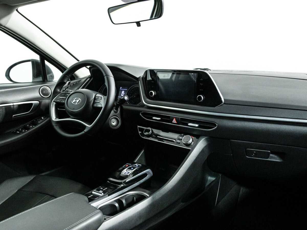 Hyundai Sonata с пробегом — 2021 год. Фото: #8