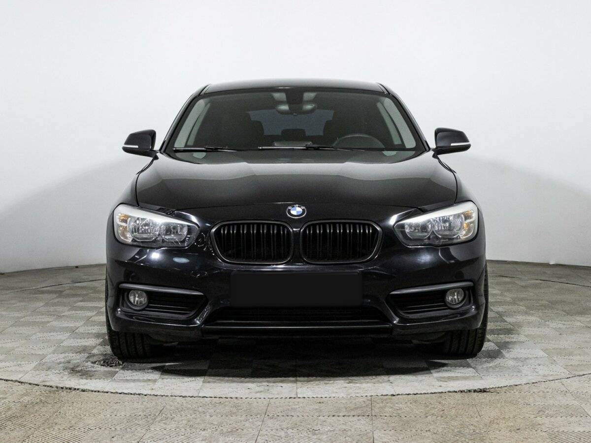 BMW 1 серии с пробегом — 2017 год. Фото: #1