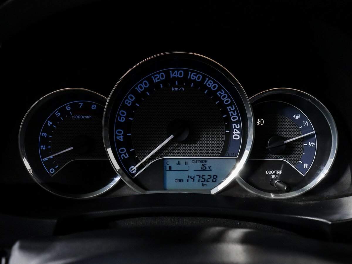 Toyota Corolla с пробегом — 2014 год. Фото: #7