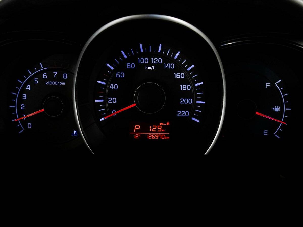 Kia Rio с пробегом — 2015 год. Фото: #13