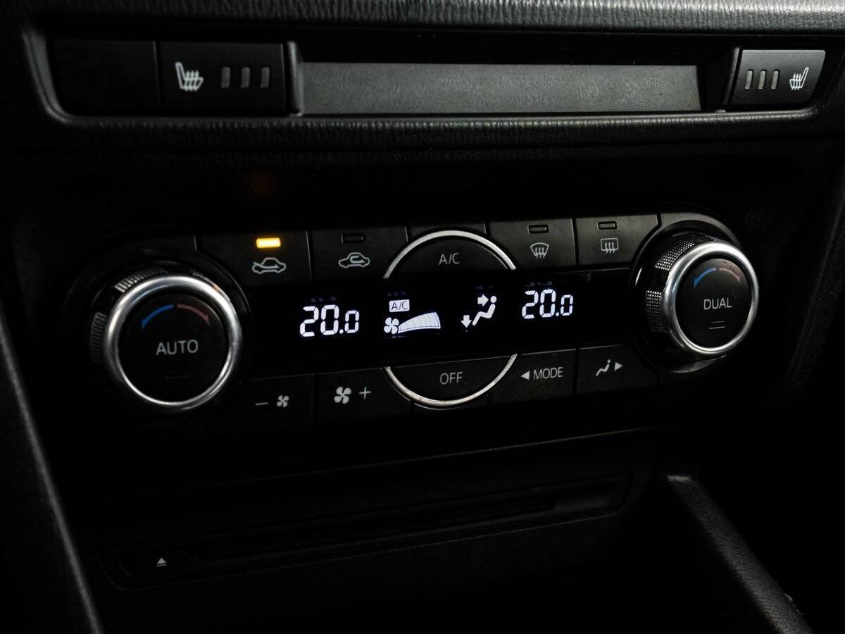 Mazda 3 с пробегом — 2013 год. Фото: #14