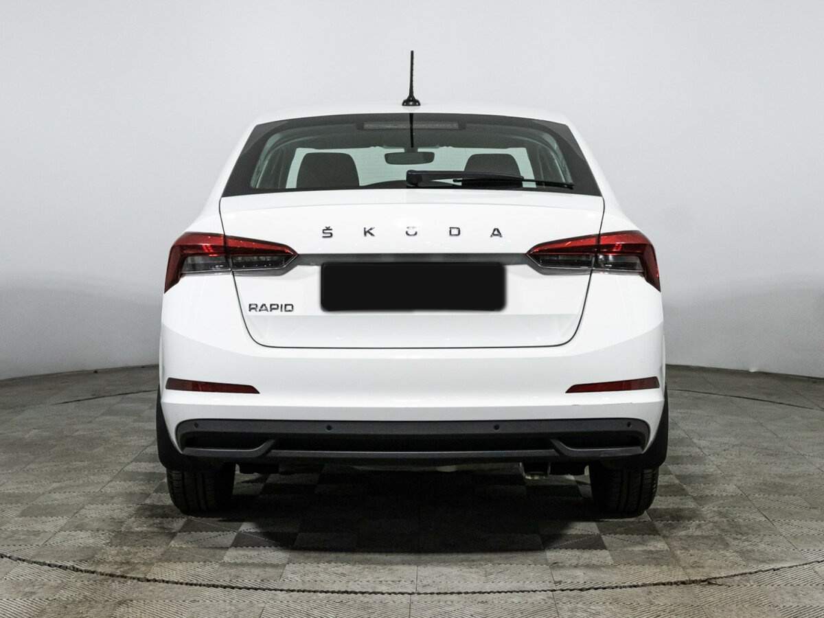 Skoda Rapid с пробегом — 2022 год. Фото: #5