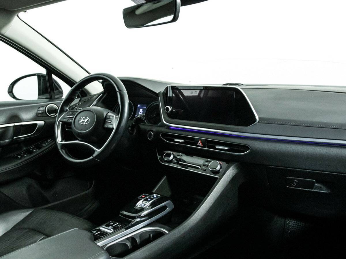 Hyundai Sonata с пробегом — 2020 год. Фото: #8