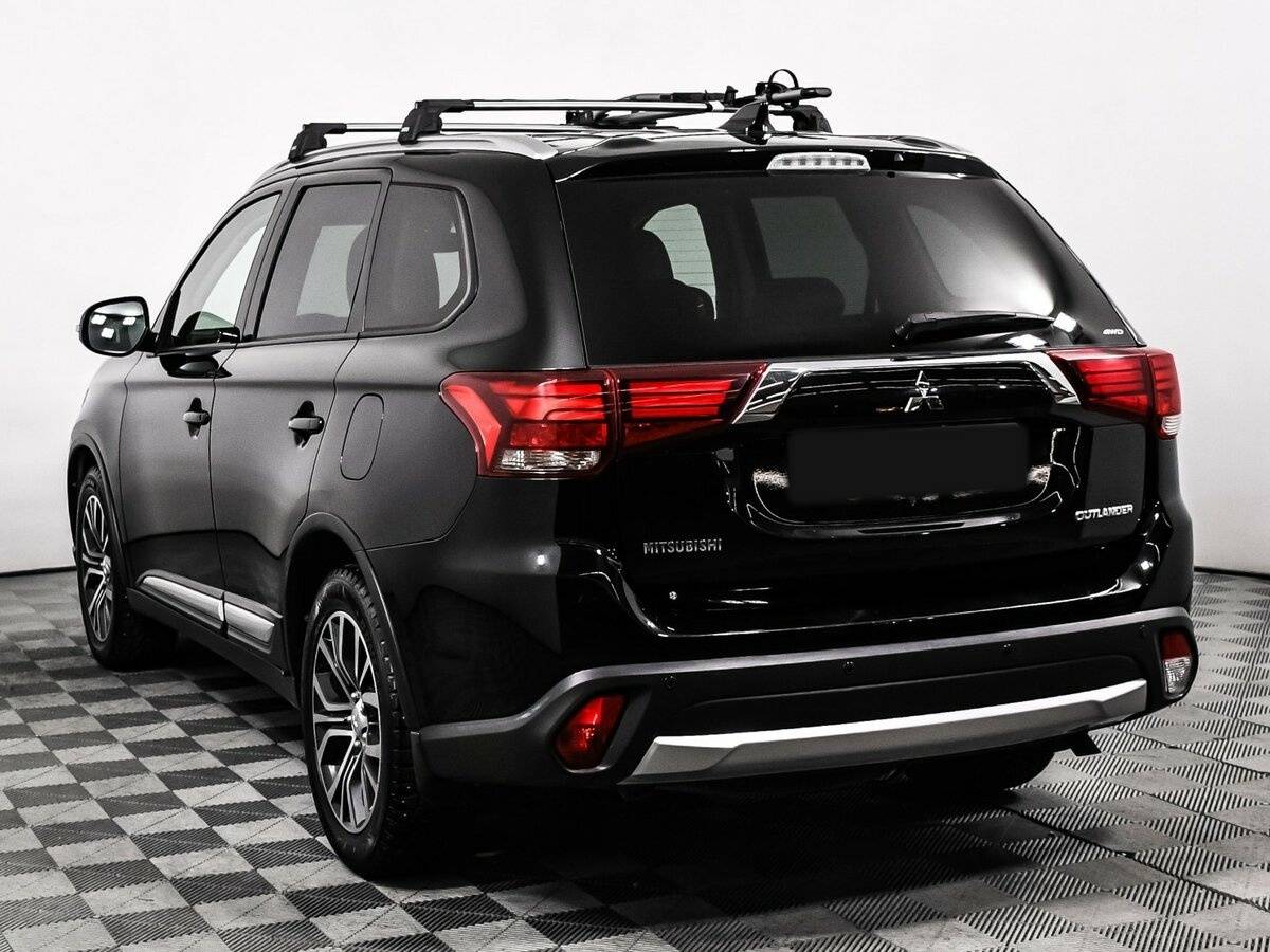 Mitsubishi Outlander с пробегом — 2018 год. Фото: #6