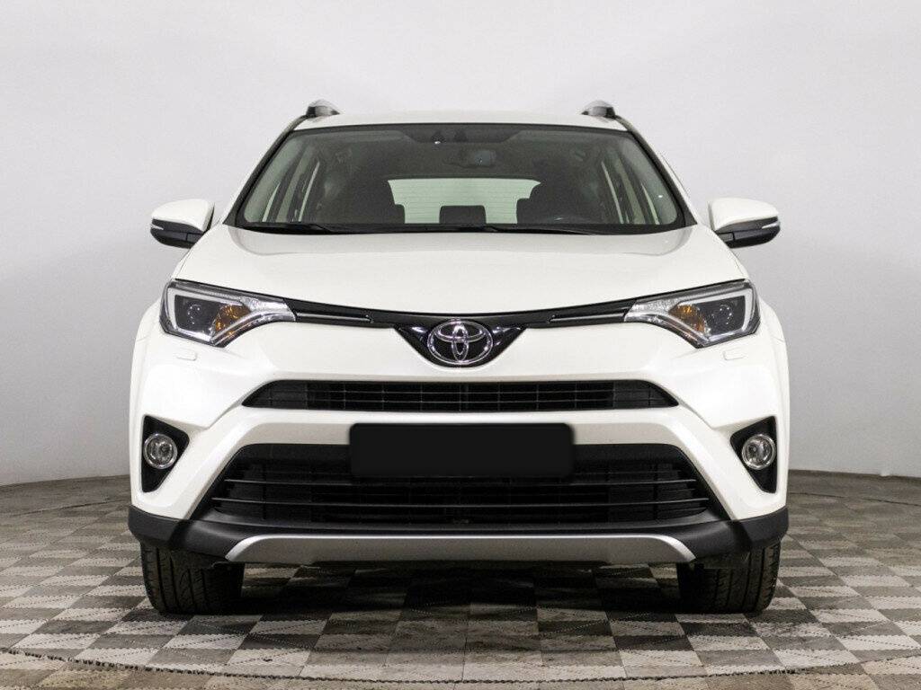 Toyota RAV4 с пробегом — 2016 год. Фото: #1