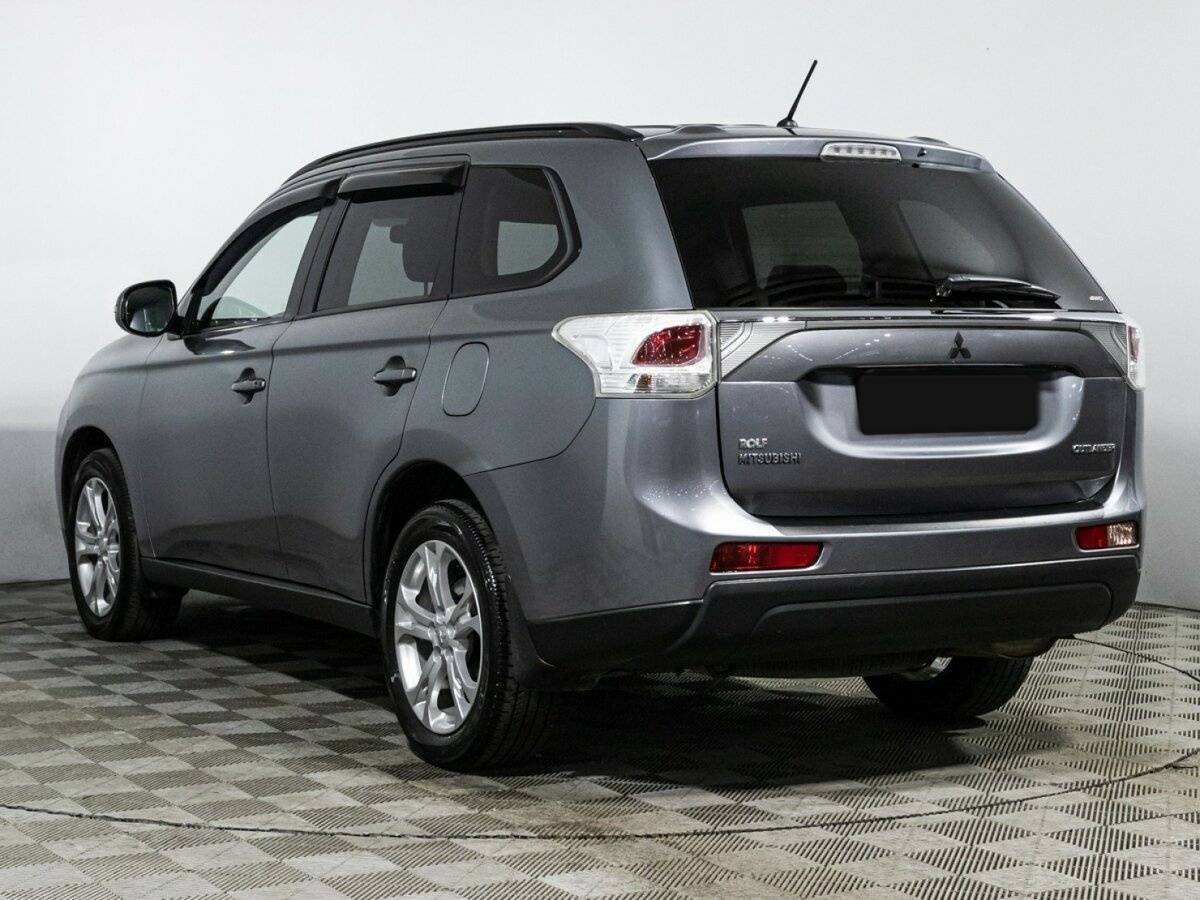 Mitsubishi Outlander с пробегом — 2012 год. Фото: #6
