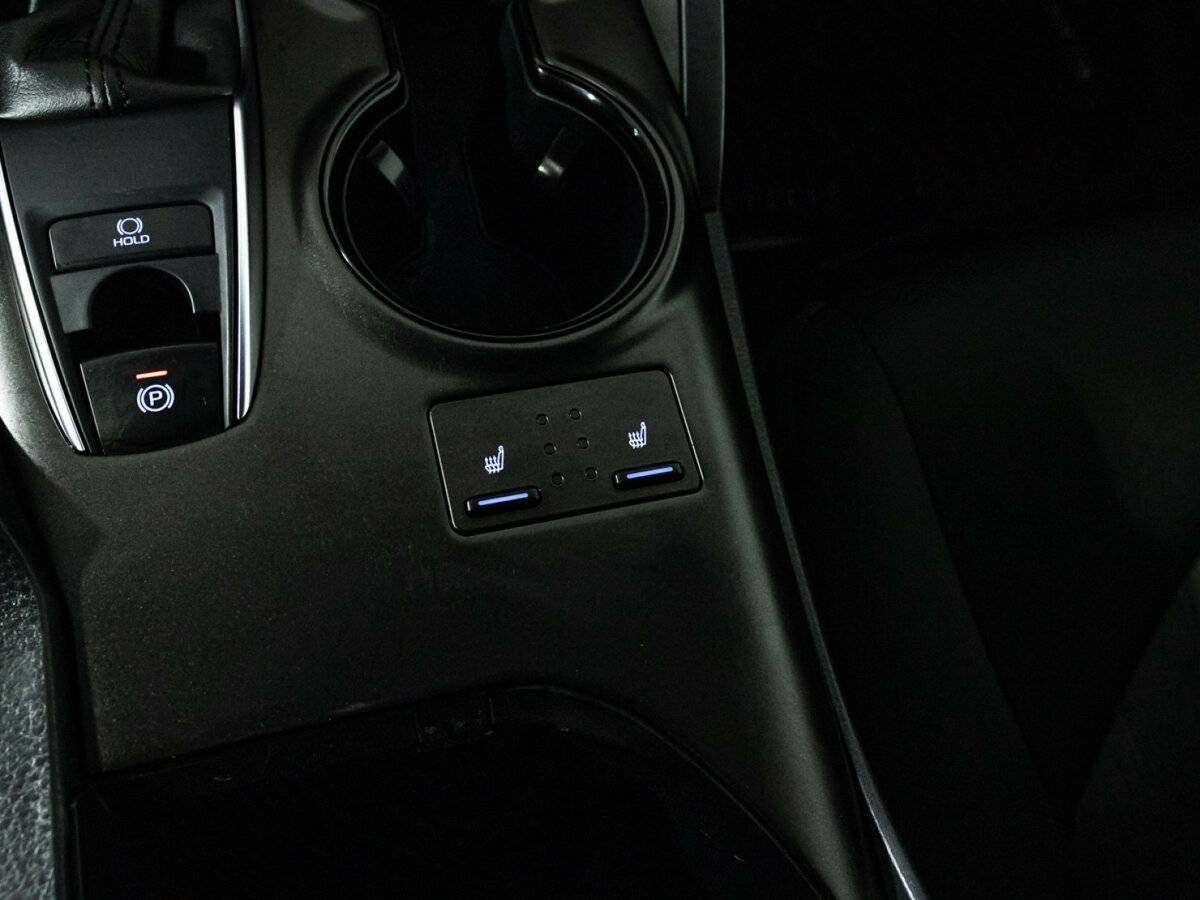 Toyota Camry с пробегом — 2021 год. Фото: #17