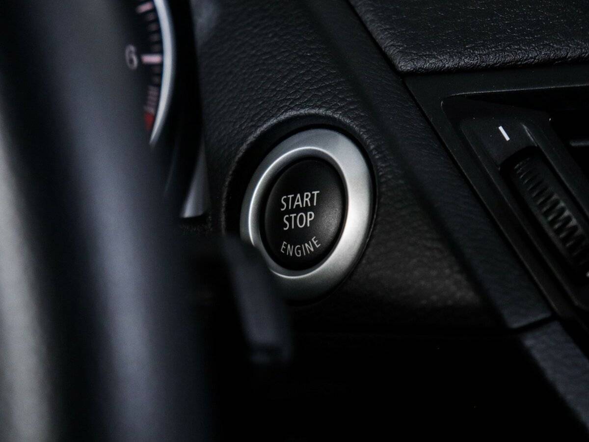 BMW X1 с пробегом — 2014 год. Фото: #16