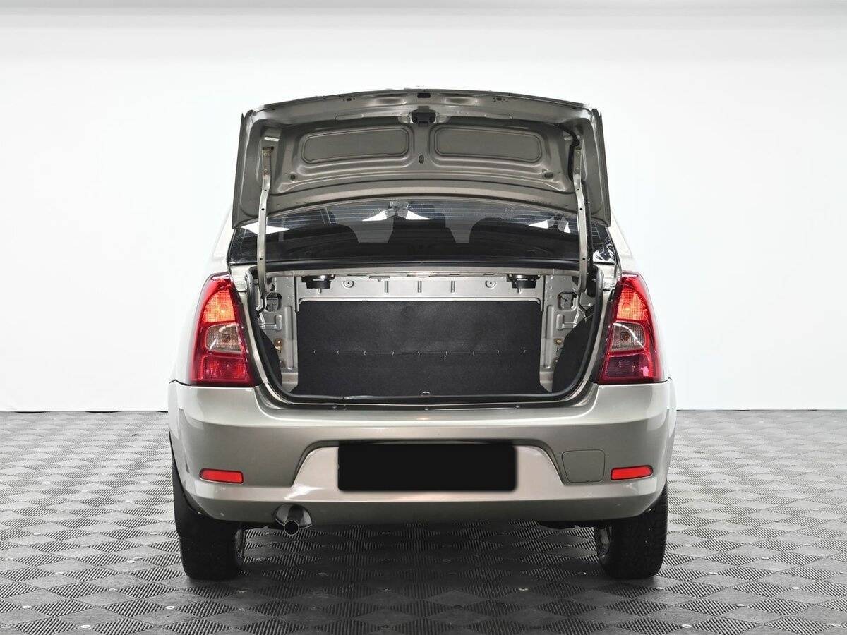 Renault Logan с пробегом — 2013 год. Фото: #4