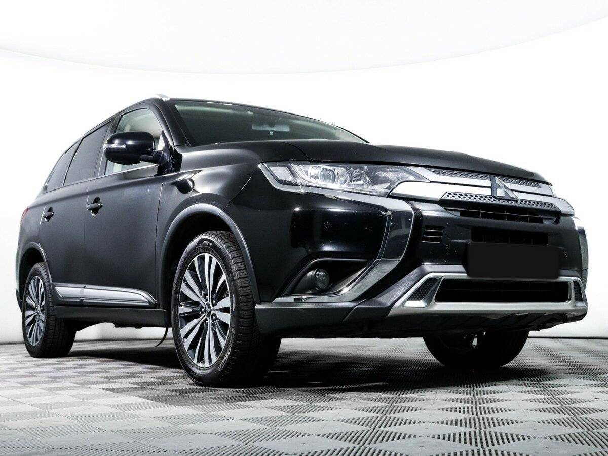 Mitsubishi Outlander с пробегом — 2019 год. Фото: #16