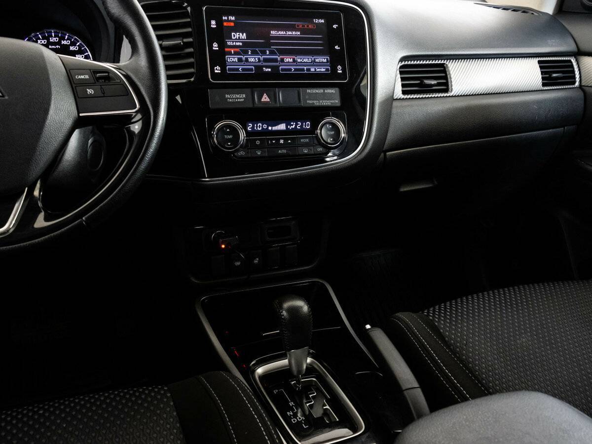 Mitsubishi Outlander с пробегом — 2018 год. Фото: #10