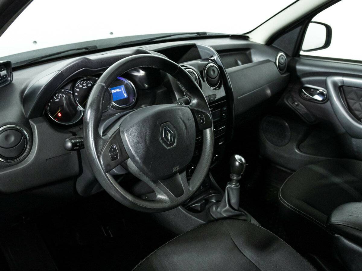 Renault Duster с пробегом — 2017 год. Фото: #10