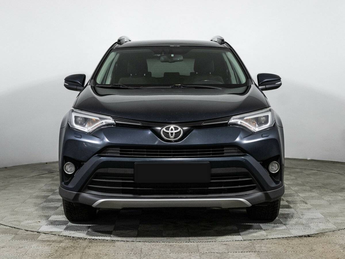 Toyota RAV4 с пробегом — 2018 год. Фото: #1