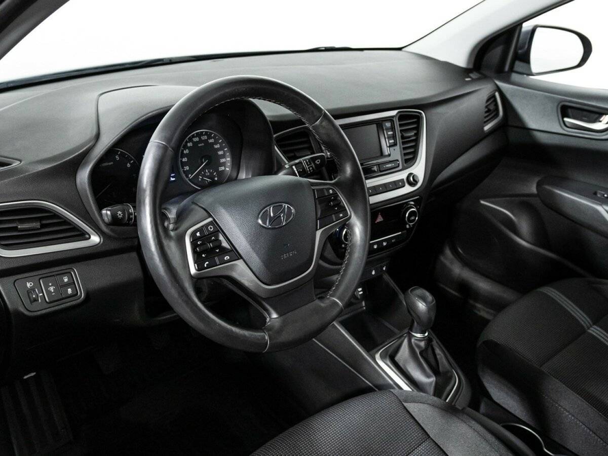 Hyundai Solaris с пробегом — 2017 год. Фото: #10