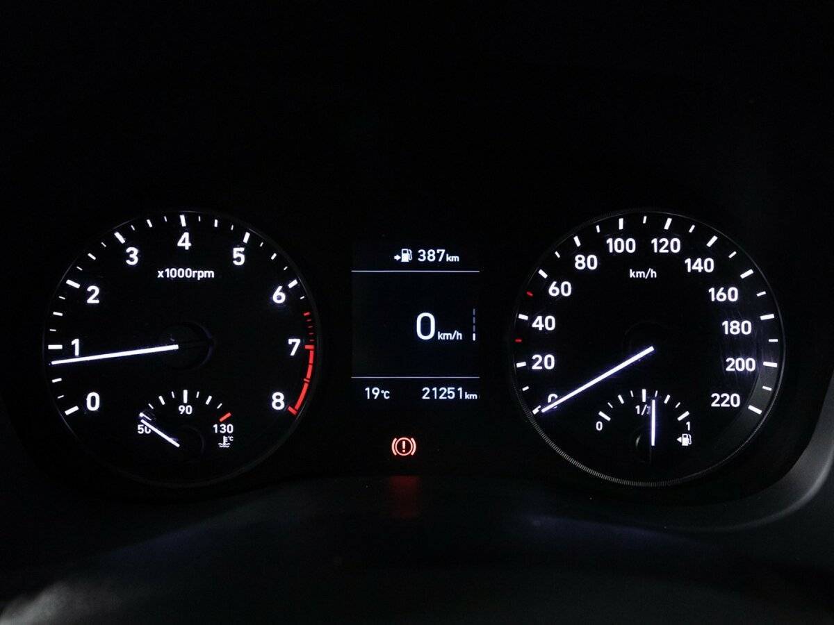 Hyundai Solaris с пробегом — 2017 год. Фото: #11