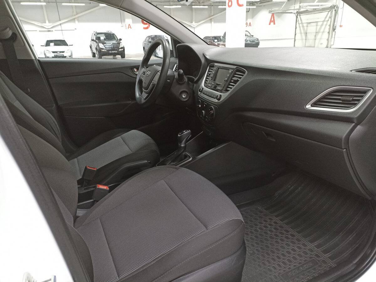 Hyundai Solaris с пробегом — 2017 год. Фото: #10