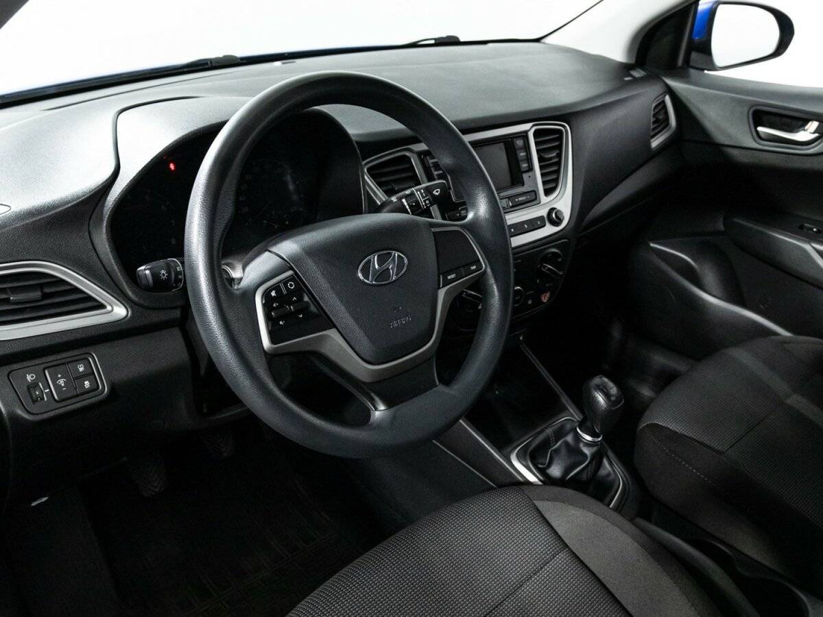 Hyundai Solaris с пробегом — 2019 год. Фото: #10