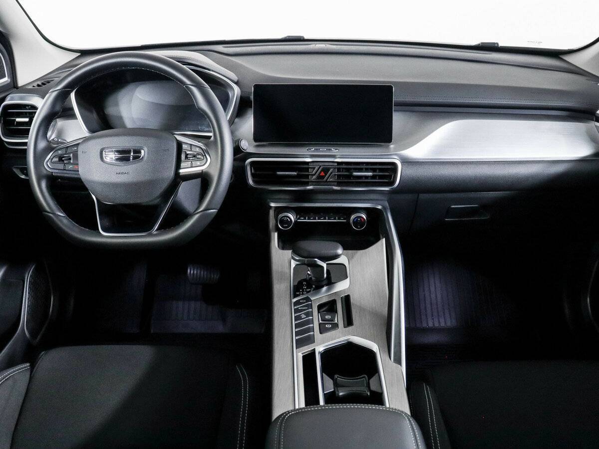 Geely Coolray с пробегом — 2023 год. Фото: #8