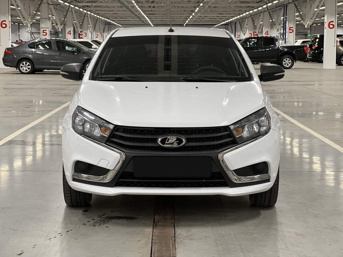 Lada (ВАЗ) Vesta с пробегом — 2018 год. Фото: #1