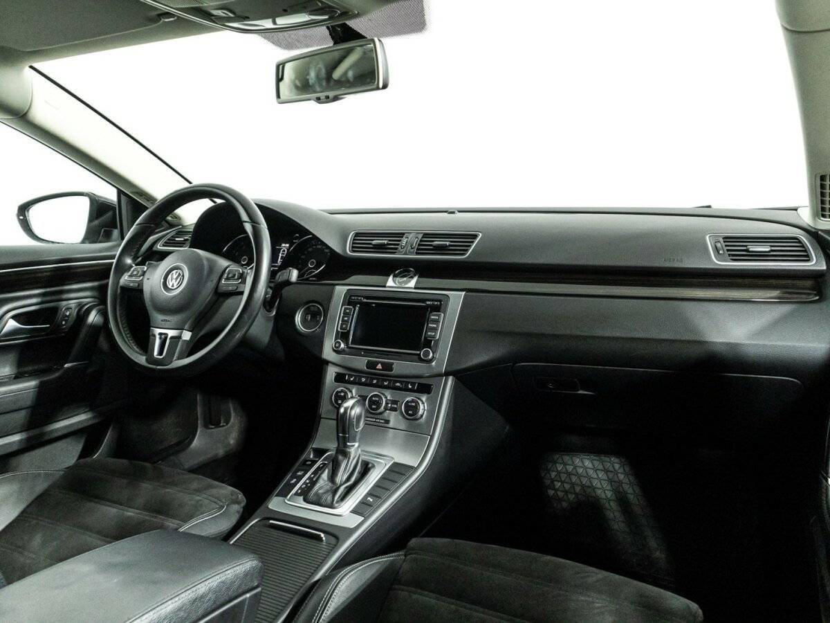 Volkswagen Passat CC с пробегом — 2014 год. Фото: #8