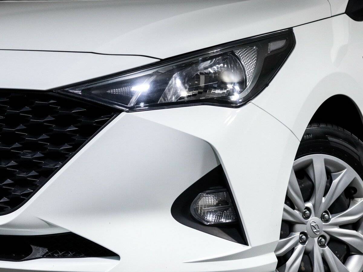 Hyundai Solaris с пробегом — 2021 год. Фото: #13