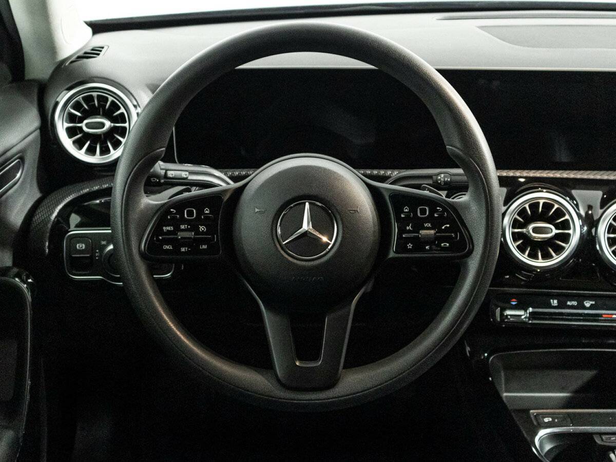 Mercedes-Benz A-Класс с пробегом — 2018 год. Фото: #17