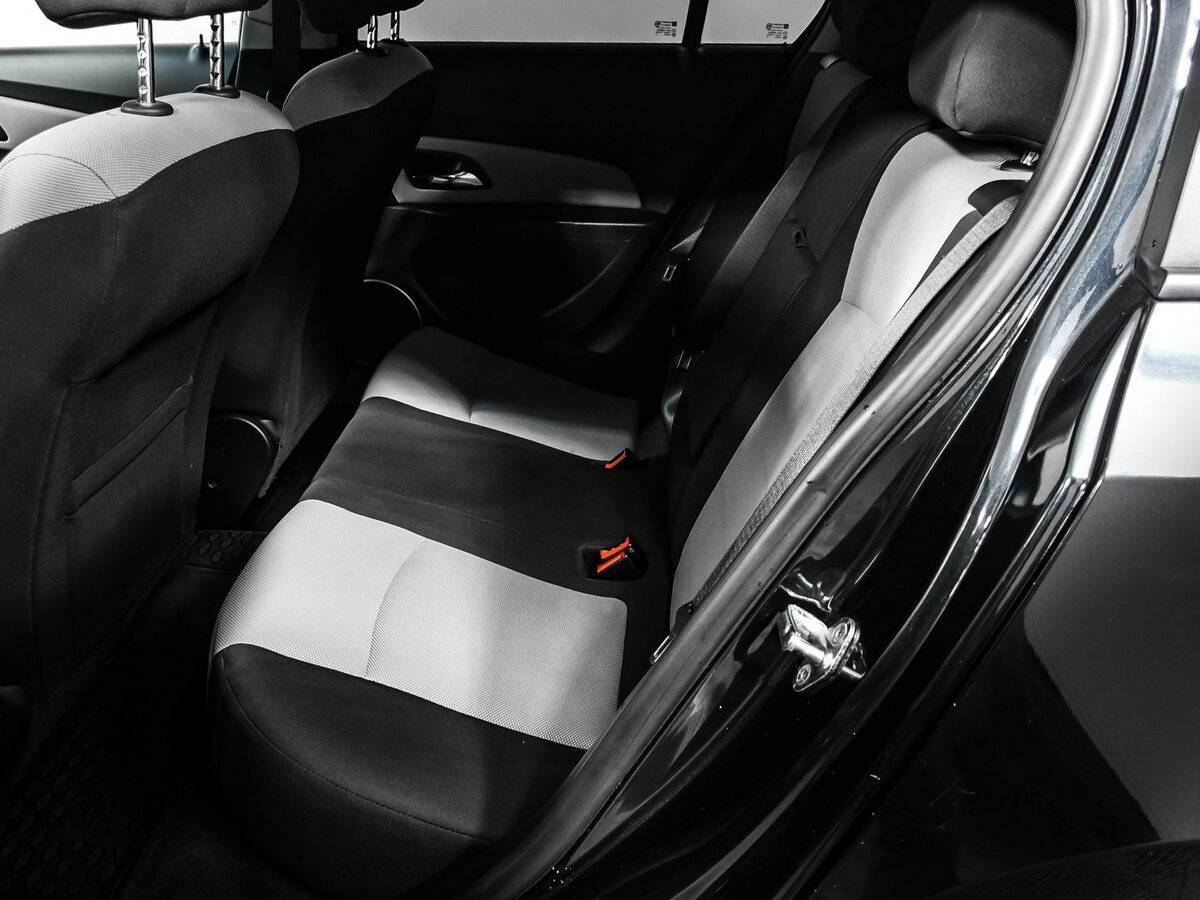 Chevrolet Cruze с пробегом — 2014 год. Фото: #12