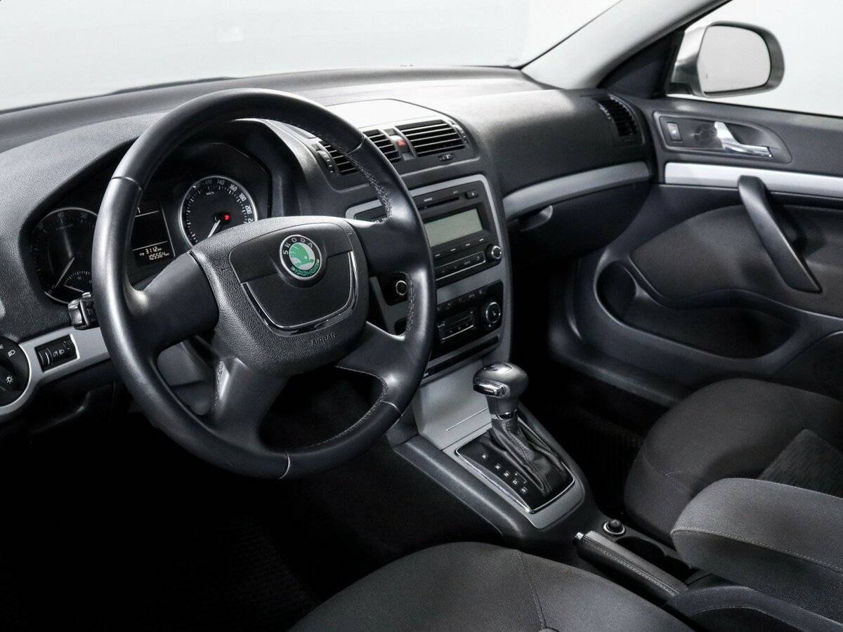Skoda Octavia с пробегом — 2012 год. Фото: #11