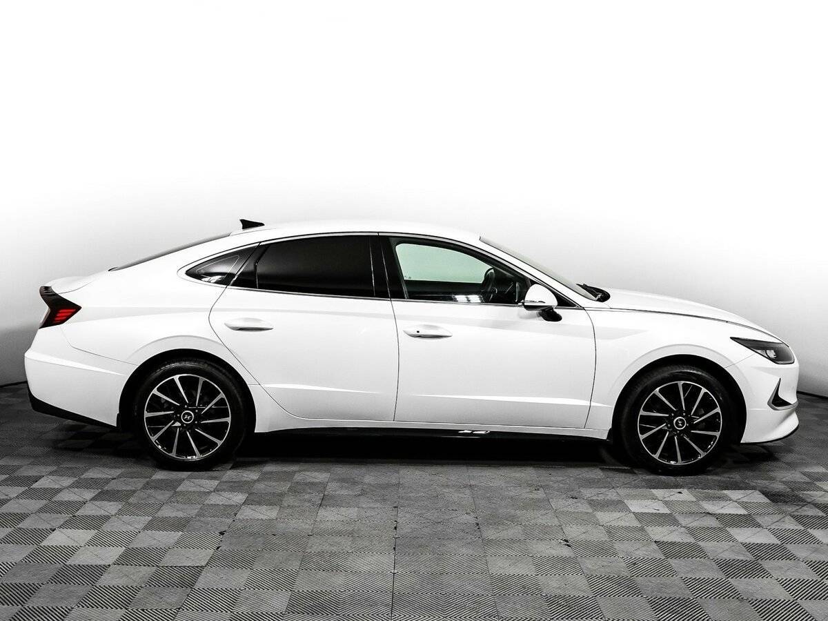 Hyundai Sonata с пробегом — 2020 год. Фото: #3