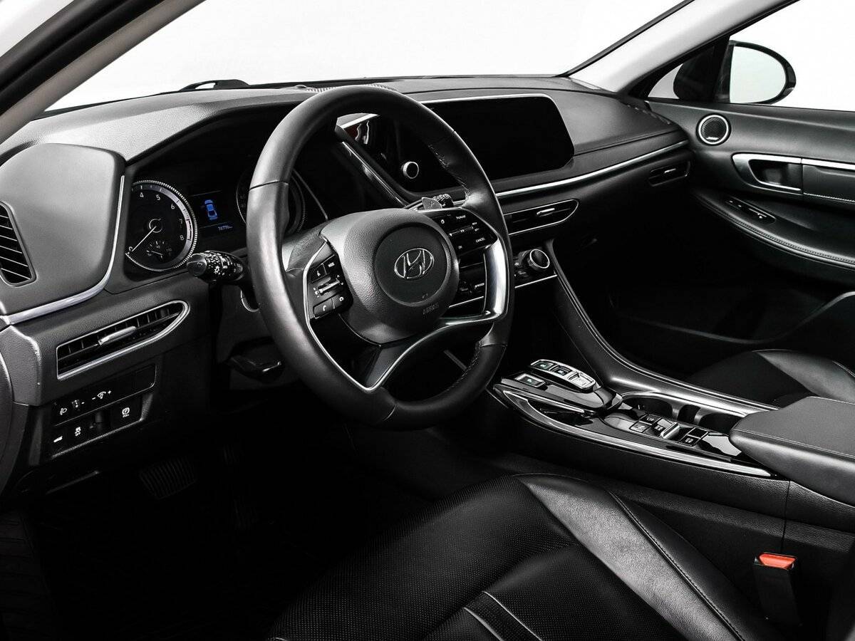 Hyundai Sonata с пробегом — 2020 год. Фото: #11
