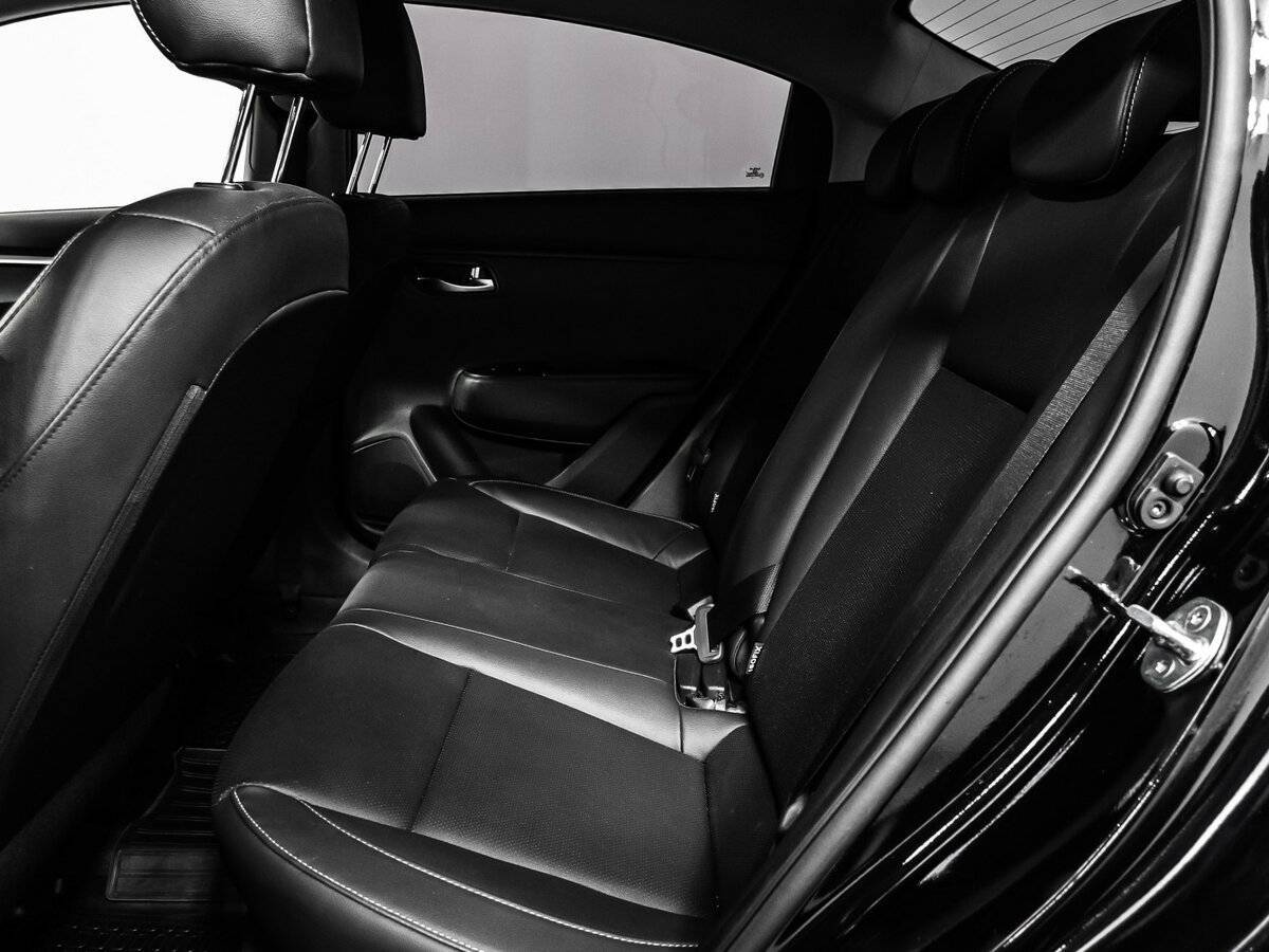 Kia Rio с пробегом — 2022 год. Фото: #12